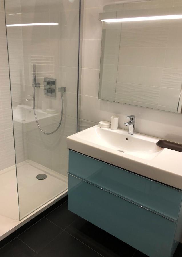 Elégant appartement dans le quartier Concorde à Paris Exterior foto